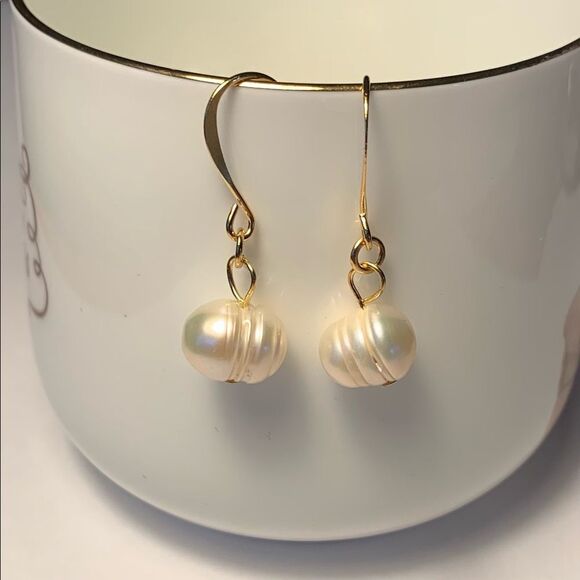 Handmade Pearl Earrings - Picture 14 of 14